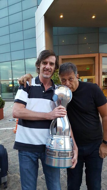 Dines y Rubio celebrando la