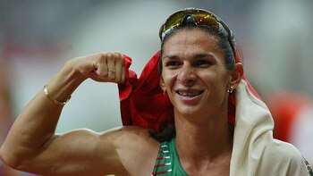 Ana Gabriela Guevara, los dos rostros de una atleta de época