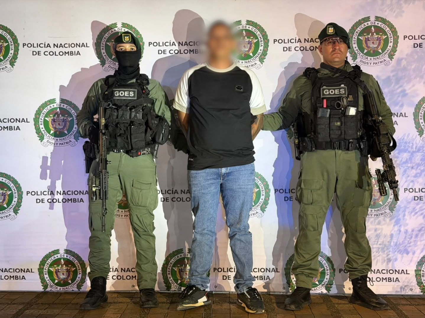 Alias Gomelo fue capturado en una zona de invasión de Medellín, según informó la Policía Nacional - crédito Policía