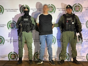 Alias Gomelo fue capturado en una zona de invasión de Medellín, según informó la Policía Nacional - crédito Policía