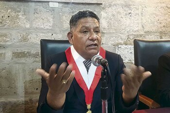 Esdras Medina quiere postular a