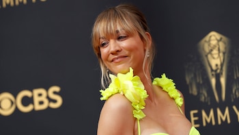 “Ya no siento que tenga que demostrarle nada a nadie”: así es el presente más libre y consciente de Kaley Cuoco