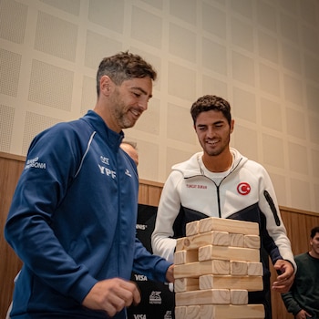 Risas y camaradería entre argentinos y turcos antes de la serie por la Copa Davis (Crédito: Omar Rasjido / Prensa AAT)