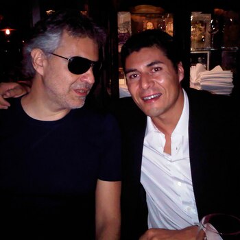 "Estás loco", la frase que expresó Andrea Bocelli cuando se enteró de que su amigo Julio Cruz quería incursionar en la política (@juliocruz_9)