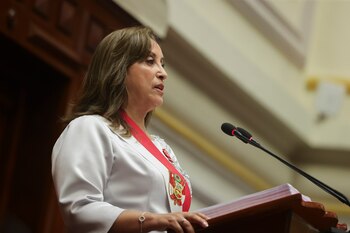 Dina Boluarte inició a las