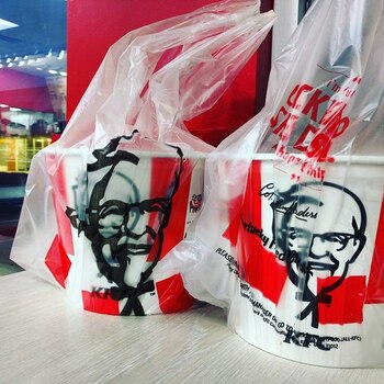 KFC estuvo cobrando S/0.30 por