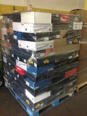 De los 200 tenis robados