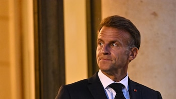 Macron anuncia un despliegue recursos militares en Arabia Saudí para proteger Yanbu