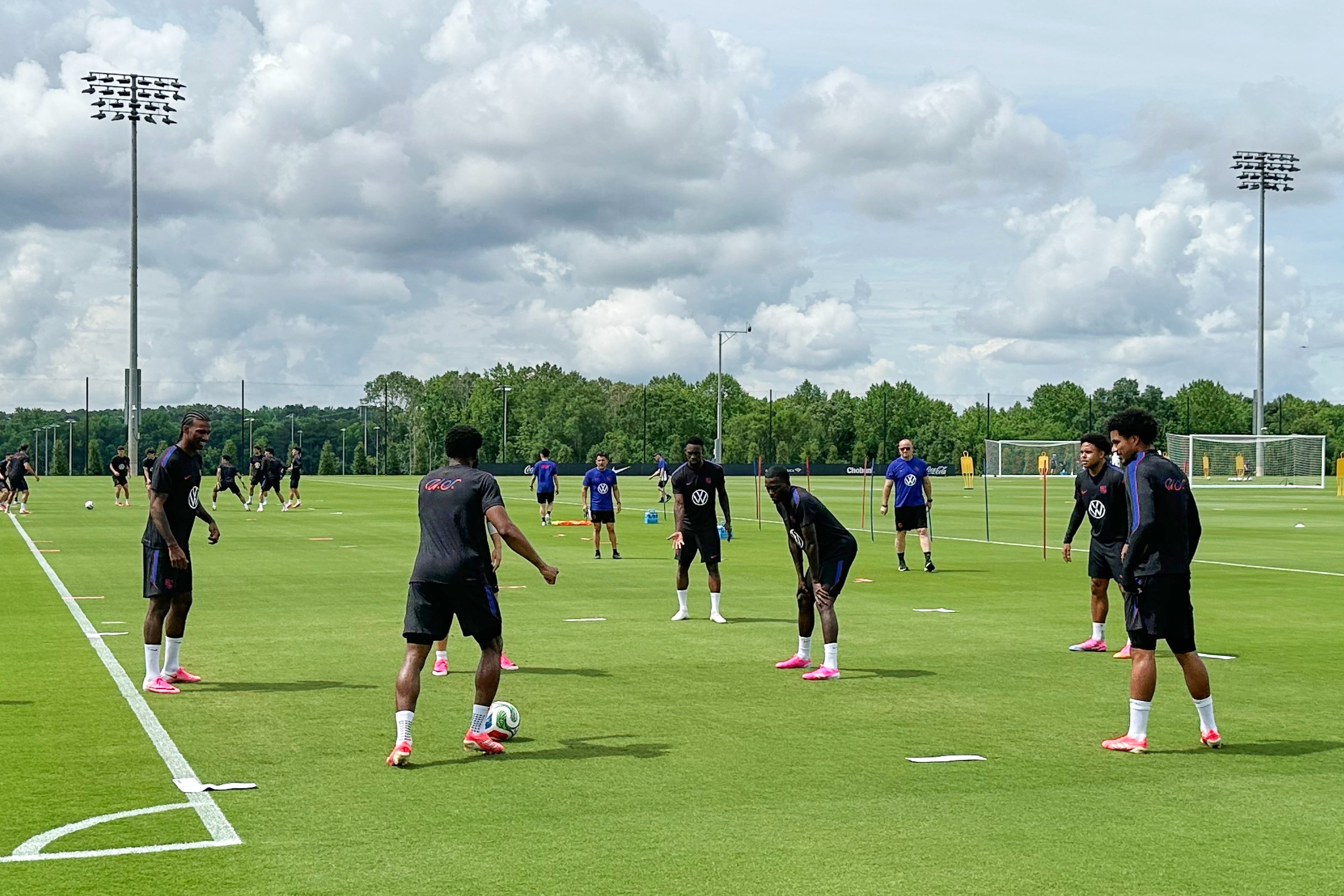Jozy Altidore destaca el nuevo centro de entrenamiento como un logro esperado por varias generaciones de jugadores de la selección de Estados Unidos (AP Photo/Ronald Blum)
