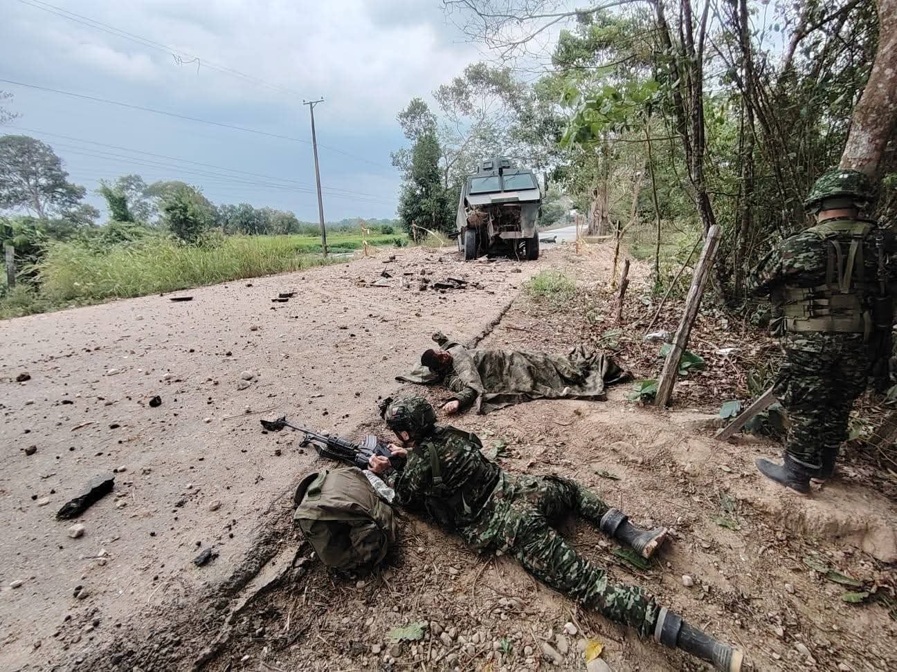 Los enfrentamientos en Cajibío se concentran en el puente que conecta el corregimiento de Dinde con El Carmelo - crédito Suministrado a Infobae Colombia