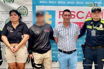 Dos administradores de hotel en