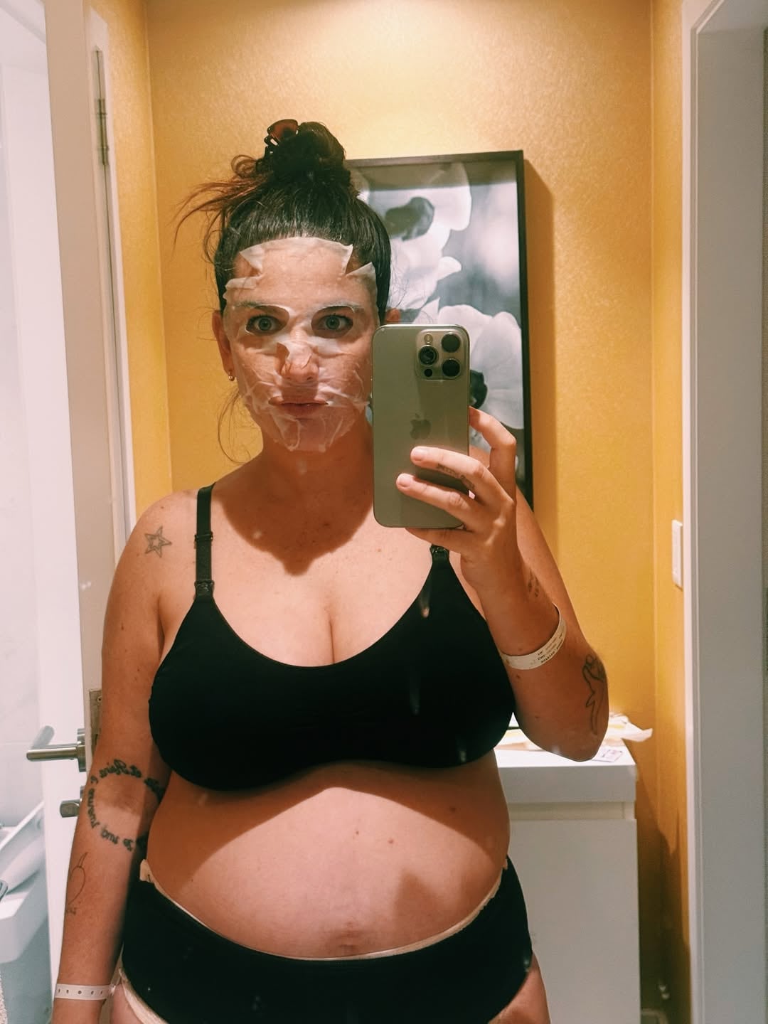 Juana Repetto relató la frustración que siente al no encontrar ropa que le quede tras el embarazo, optando aún por prendas de la gestación