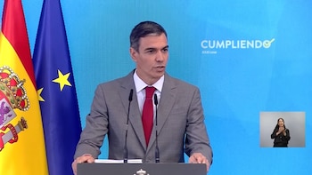 Pedro Sánchez presume de la buena marcha de la economía tras una “década de recortes” del PP y carga contra el “negacionismo climático”