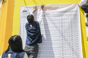 También habrá paneles gigantes en los locales de votación que indicarán tu mesa y su ubicación.