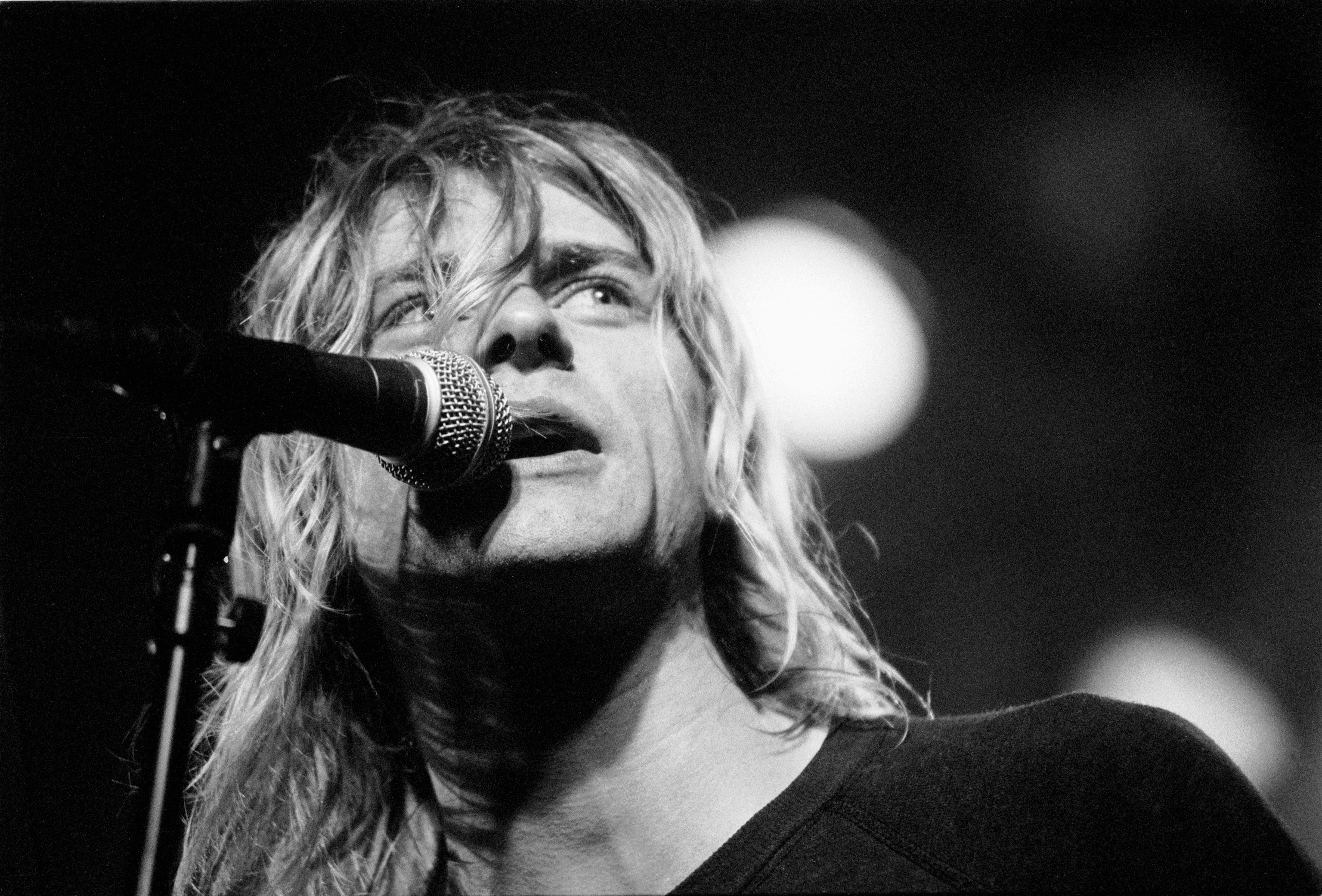 A pesar del éxito de Nevermind, Cobain cuestionó el sonido que alcanzó el disco durante su producción y mezcla.(photo by Frans Schellekens/Redferns)