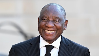 El presidente de Sudáfrica logra frenar la investigación que podría suponer su destitución