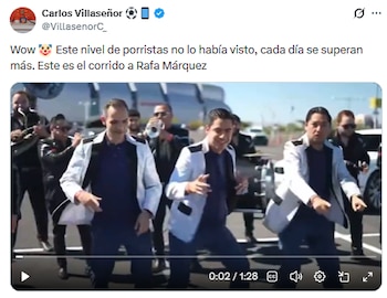 Integrantes de TUDN y la Banda La Alterada presentaron la pieza en homenaje al Káiser previo al partido contra Estados Unidos en Fecha FIFA. (X/ @VillasenorC_)