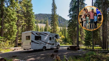 Una familia con tres hijos