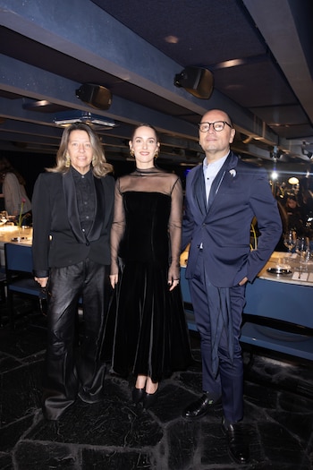 María Claudia Pedrayes, la diseñadora Camila Romano y Fabián Medina Flores en la presentación de su nueva Capsule Collection