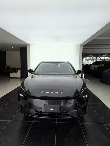 Carros híbridos y eléctricos