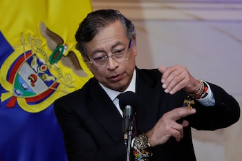 Los congresistas de Cambio Radical y Centro Democrático, criticaron que el presidente Gustavo Petro no se haya quedado a escuchar el discurso de réplica de la oposición - crédito Carlos Ortega/EFE