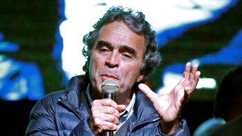 Sergio Fajardo se acerca a