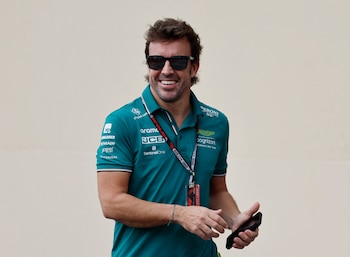 Fernando Alonso durante su llegada