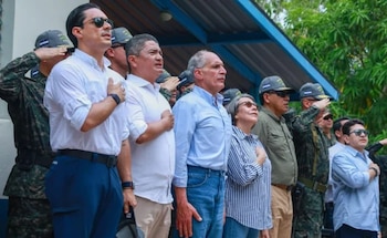 El acto oficial reunió a representantes del Gobierno y de las Fuerzas Armadas. (FOTO: Presidencia de Honduras)