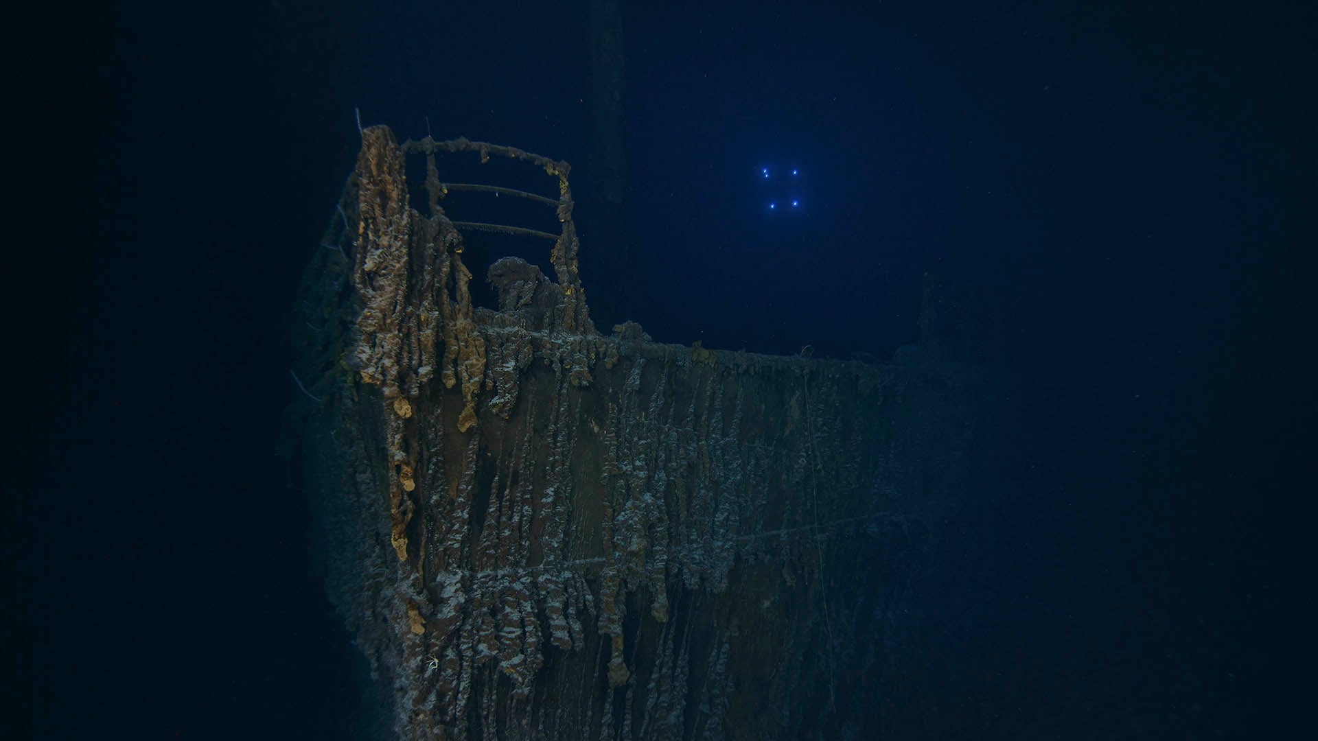 La noticia era demasiado grande para permanecer en secreto. El Titanic había sido encontrado (RMS Titanic Inc. via AP)