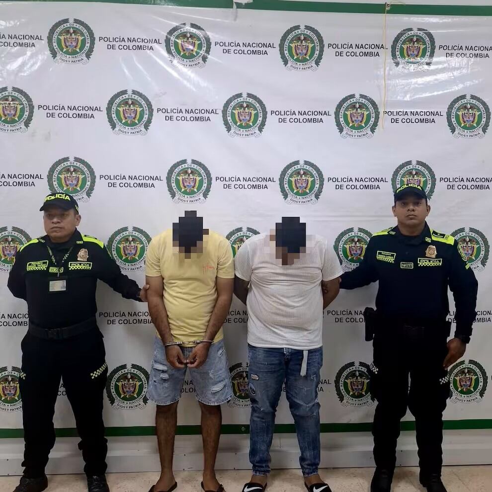 Capturan a los presuntos responsables de un robo a padre e hijo en vía de Santa Marta - crédito Policía Santa Marta