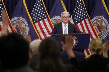 FOTO DE ARCHIVO: El presidente de la Reserva Federal, Jerome Powell, participa en una rueda de prensa tras una reunión de dos días del Comité Federal de Mercado Abierto (FOMC) en Washington, Estados Unidos, 22 de marzo de 2023. REUTERS/Leah Millis/File Photo