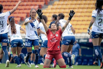 Karla Morales emula al arquero