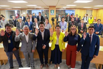 Ministra Paola Lazarte se reunió