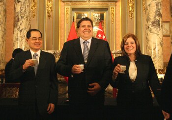 Perú suscribió el TLC con