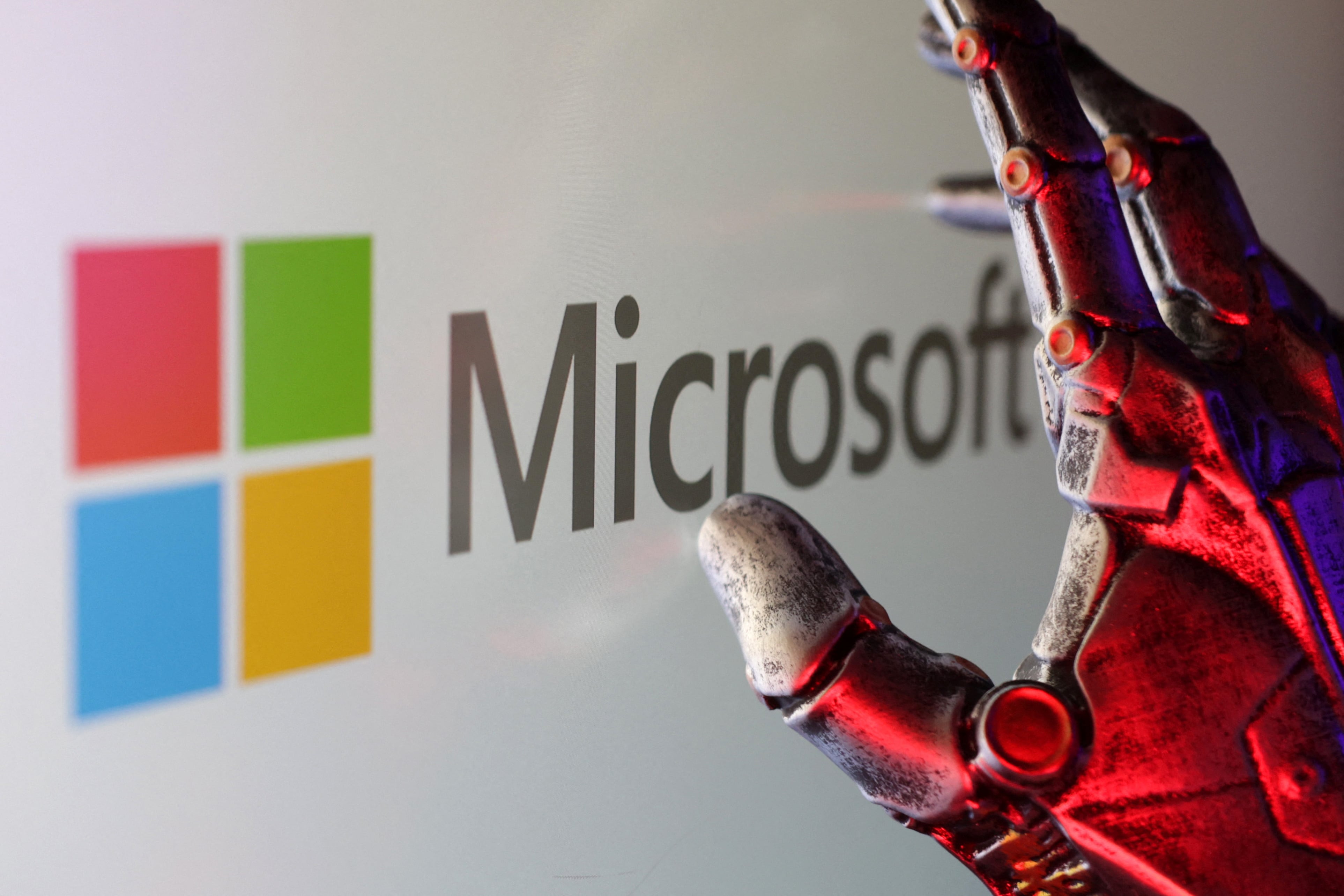 Hackers vinculados a China usaron un sistema de IA para vulnerar a más de 2.250 empresas, según Microsoft