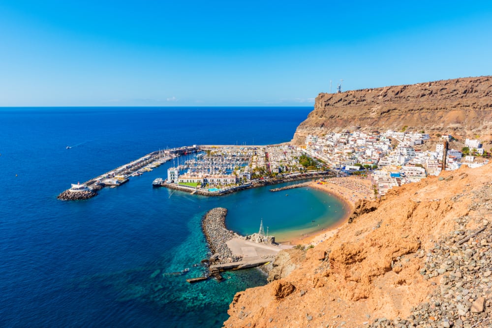 Puerto de Mogán se encuentra al sur de Gran Canaria en un sitio privilegiado entre tierras desérticas y el mejor cacho del océano Atlántico. (Shutterstock).