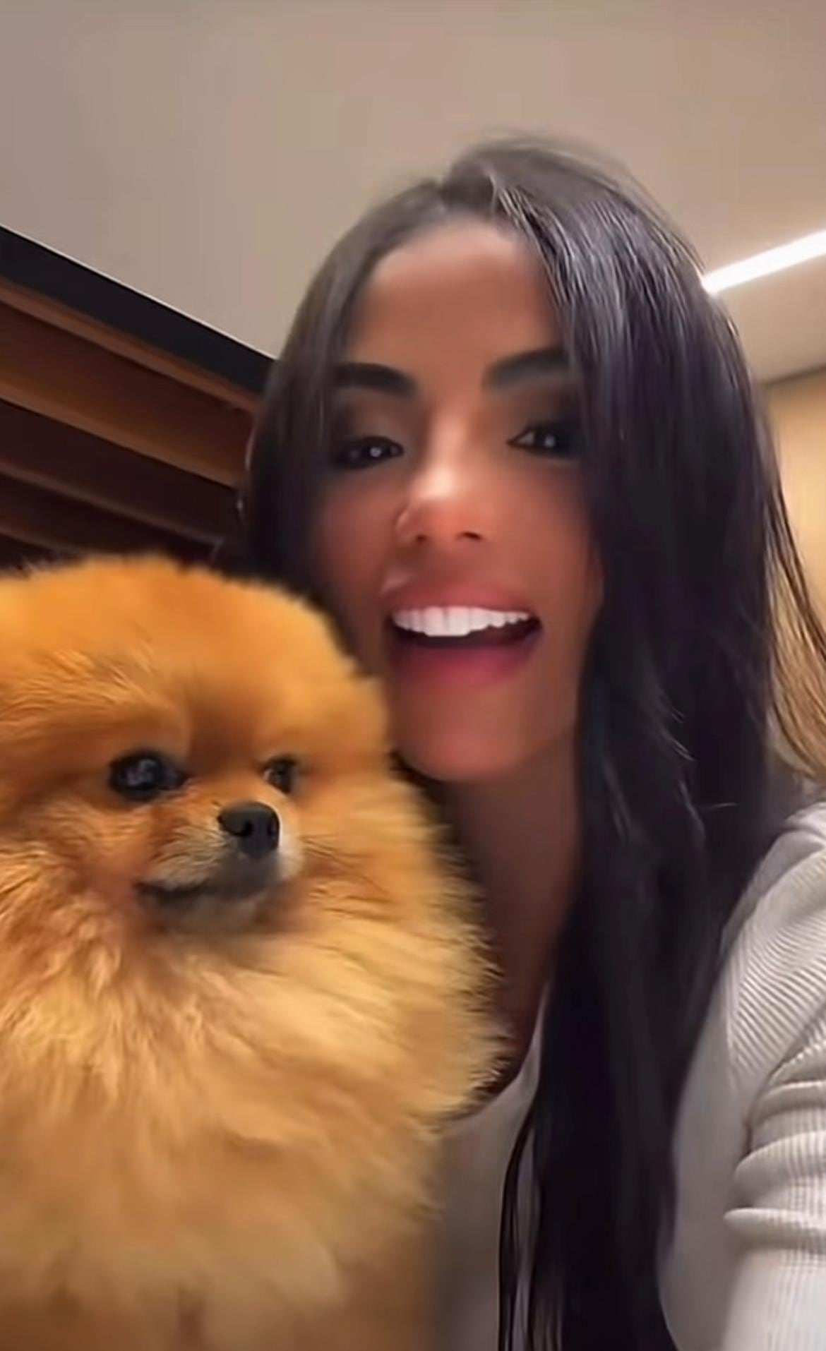 Karina García blanco de críticas por referirse a los perros que no son de raza como mascotas y pide devolverlos - crédito Instagram Karina García