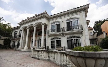 Casa de Zhenli Ye Gon