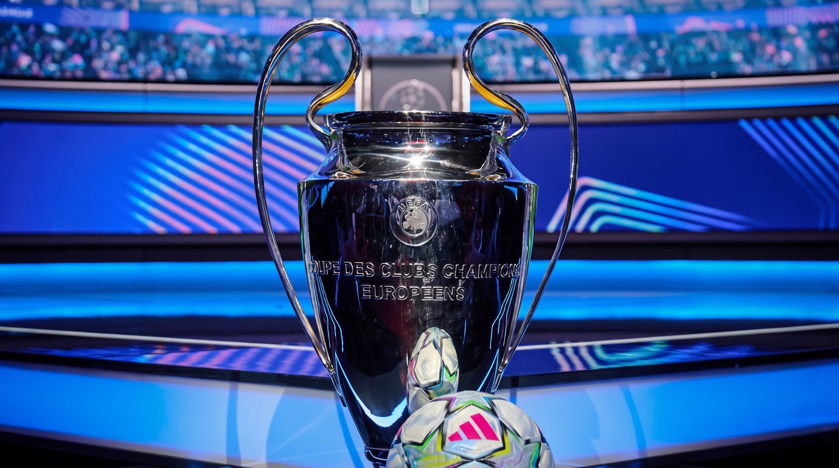El nuevo balón de la Champions League 2026/27 vincula la imagen del torneo con la preparación silenciosa de los futbolistas antes de los grandes partidos (Imagen Ilustrativa Infobae)