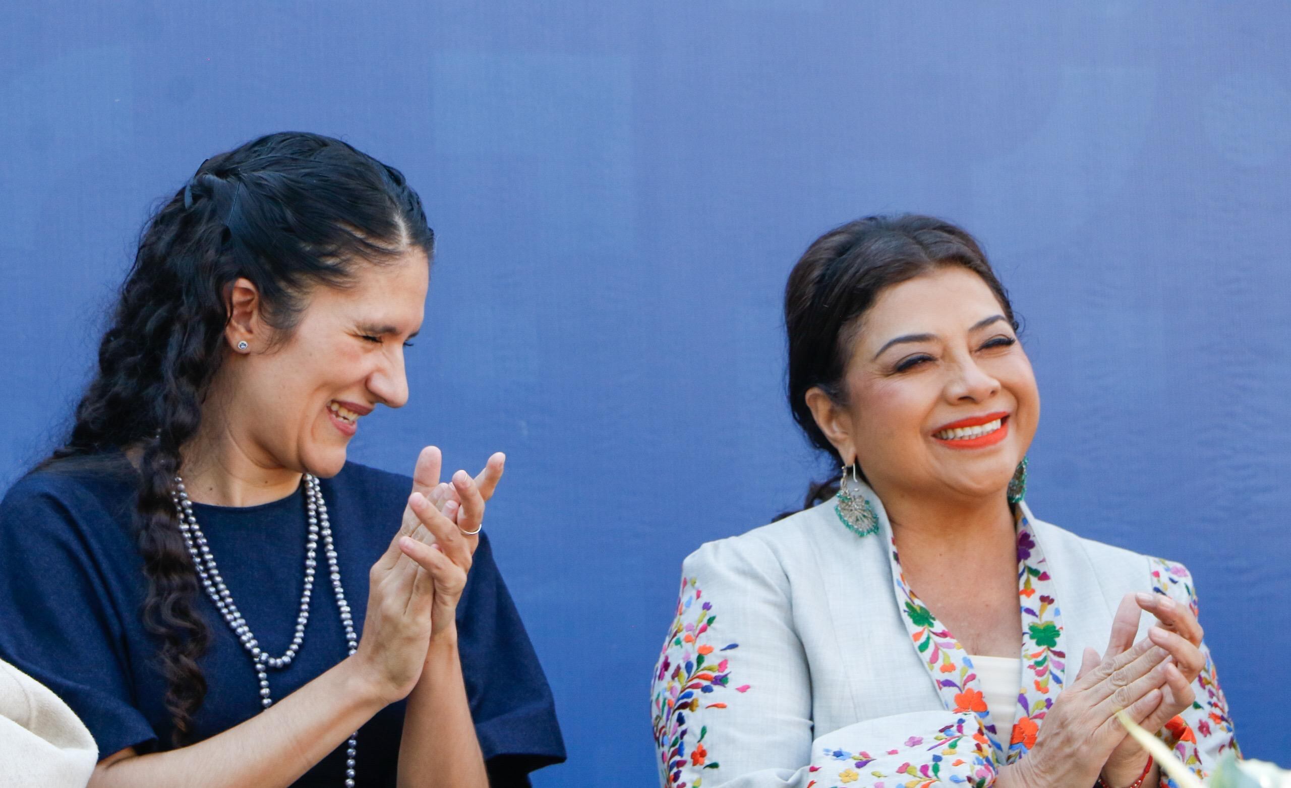 La fiscal de la CDMX acompañada de la Jefa de Gobierno al presentar su plan de acción. Crédito: X/@ClaraBrugadaM