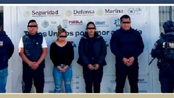 Detienen a funcionarios de Puebla
