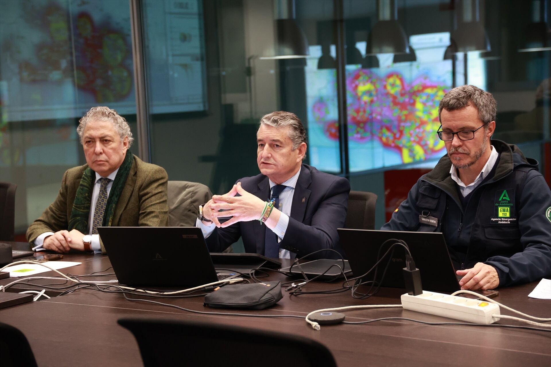 El consejero de Sanidad, Presidencia y Emergencias, Antonio Sanz preside el Comité asesor del plan de emergencia ante el riesgo de inundaciones en Andalucía (Rocío Ruz / Europa Press)