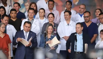 Gobierno y Colegio Médico alcanzaron acuerdos tras una mesa de diálogo en Tegucigalpa.(FOTO: Proceso HN)