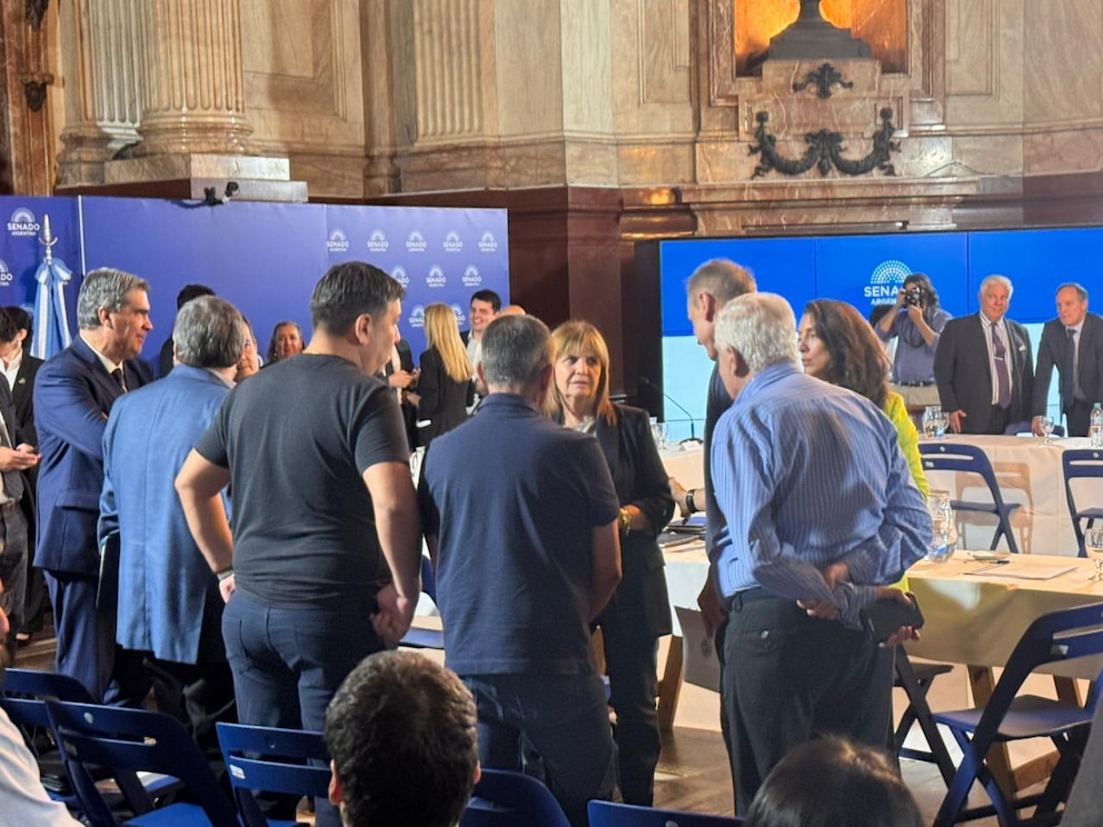 Reforma laboral: los aportes de empresas y gremios podrían complicar al Gobierno en su negociación con los aliados Reforma laboral: los aportes de empresas y gremios podrían complicar al Gobierno en su negociación con los aliados