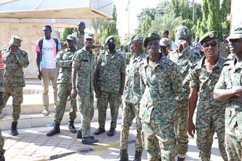 Los militares sudaneses montan guardia