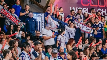 Alianza Lima debutó arropado por