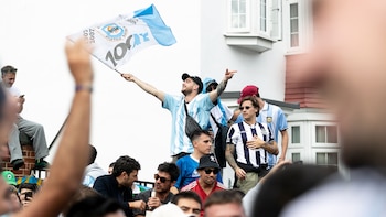Argentinos en Estados Unidos organizan un banderazo en Kansas para acompañar a la selección antes de su debut