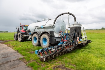 algunas empresas comenzaron a buscar fuentes alternativas de energía y fertilizantes, una estrategia que permite diversificar riesgos pero que también puede agregar costos y complejidad a las cadenas logísticas (Foto: Shutterstock)