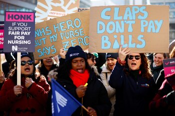 Enfermeras reclaman: "Los aplausos no
