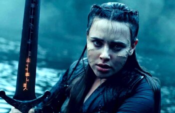 14/07/2020 Cultura.- Katherine Langford protagoniza Maldita en Netflix: "Las leyendas nunca han contado la historia de las mujeres".
Este viernes 17 de julio llega a Netflix Maldita, su nueva gran apuesta por el género de fantasía que bebe directamente de la leyenda del Rey Arturo pero se aproxima a ella desde una nueva y femenina perspectiva. Protagonizada por Katherine Langford, la protagonista de Por 13 razones, como Nimue, la serie viene dispuesta a relatar "la historia de las mujeres", ignorada casi por completo por la mitología artúrica.
CULTURA
NETFLIX